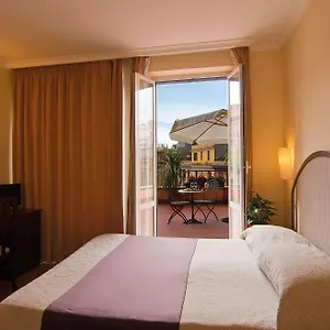 *** Otel Novecento İtalya