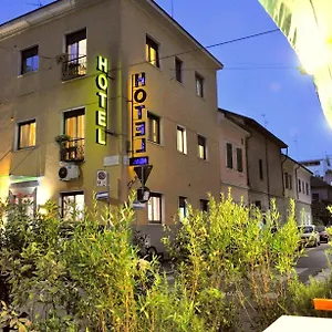 ** Otel Dover İtalya