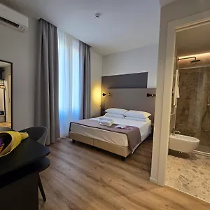 *** Otel Porta Pia İtalya