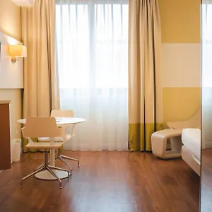 **** Otel Western Mirage Fiera İtalya