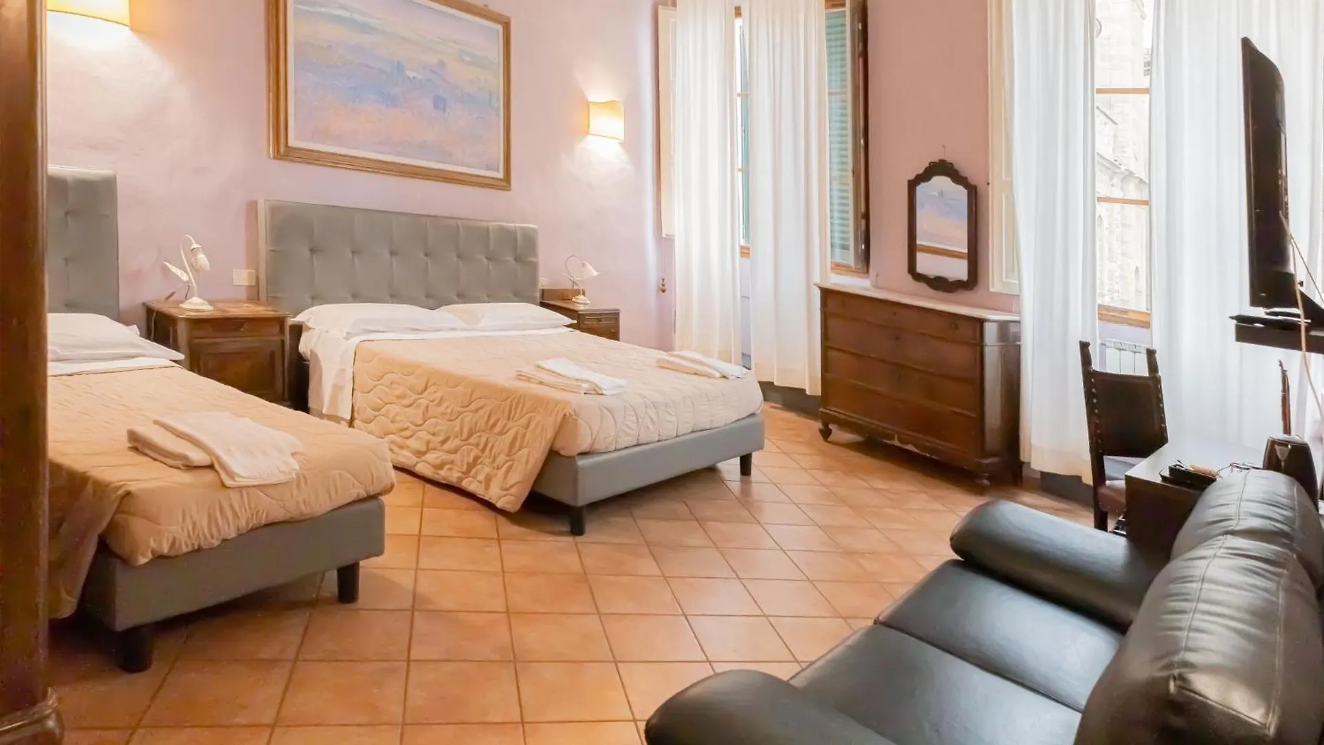 Emerald Palace Firenze 0*,  Olaszország