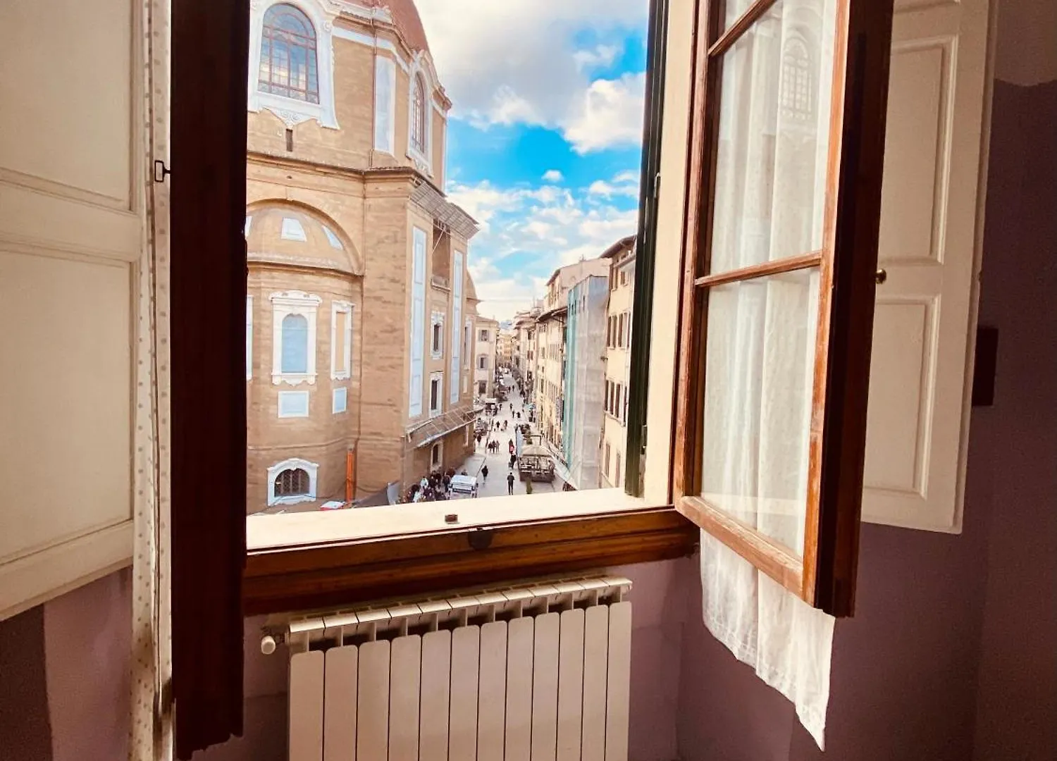 Emerald Palace Firenze 0*,