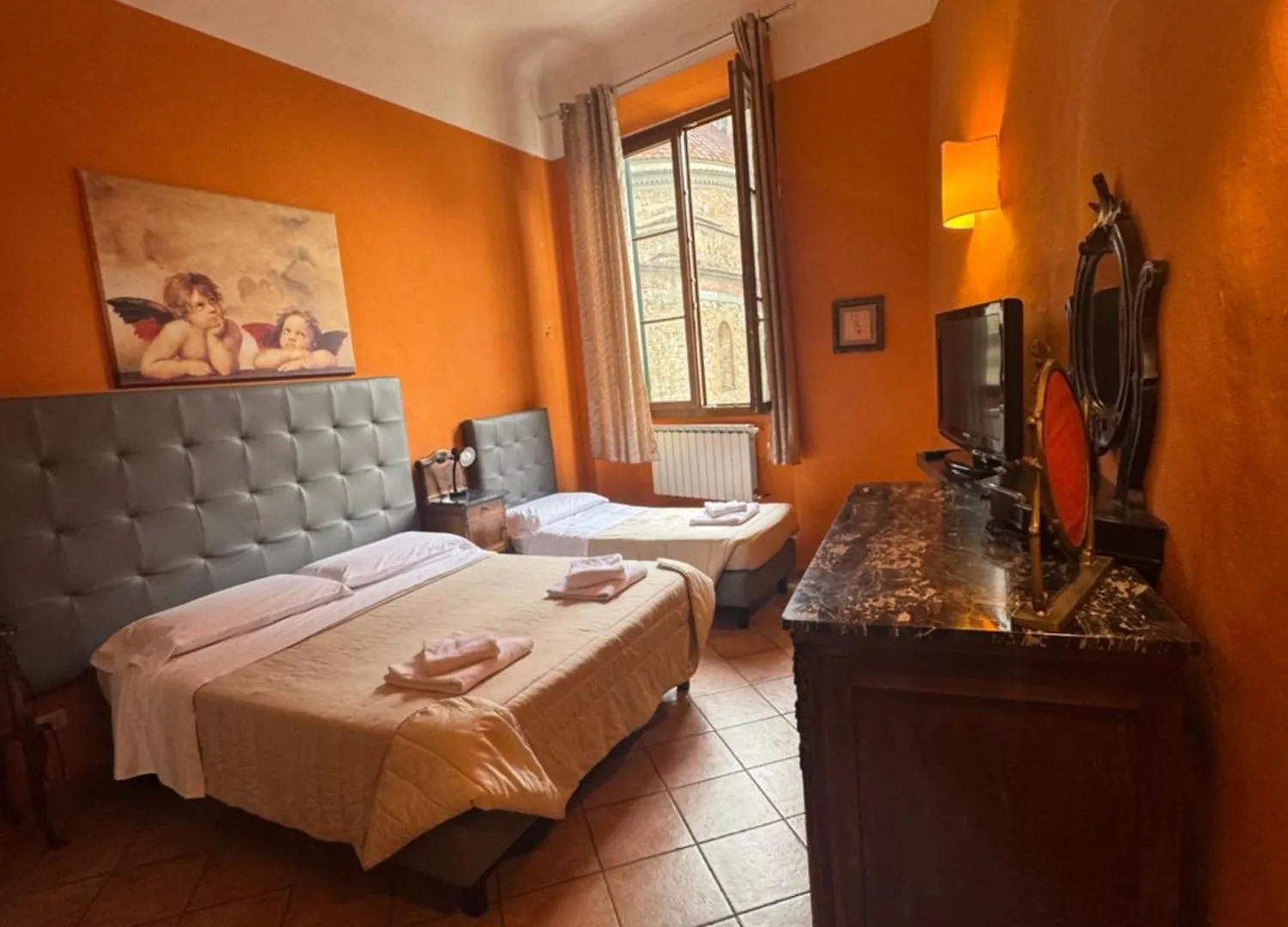 Emerald Palace Firenze Hostel